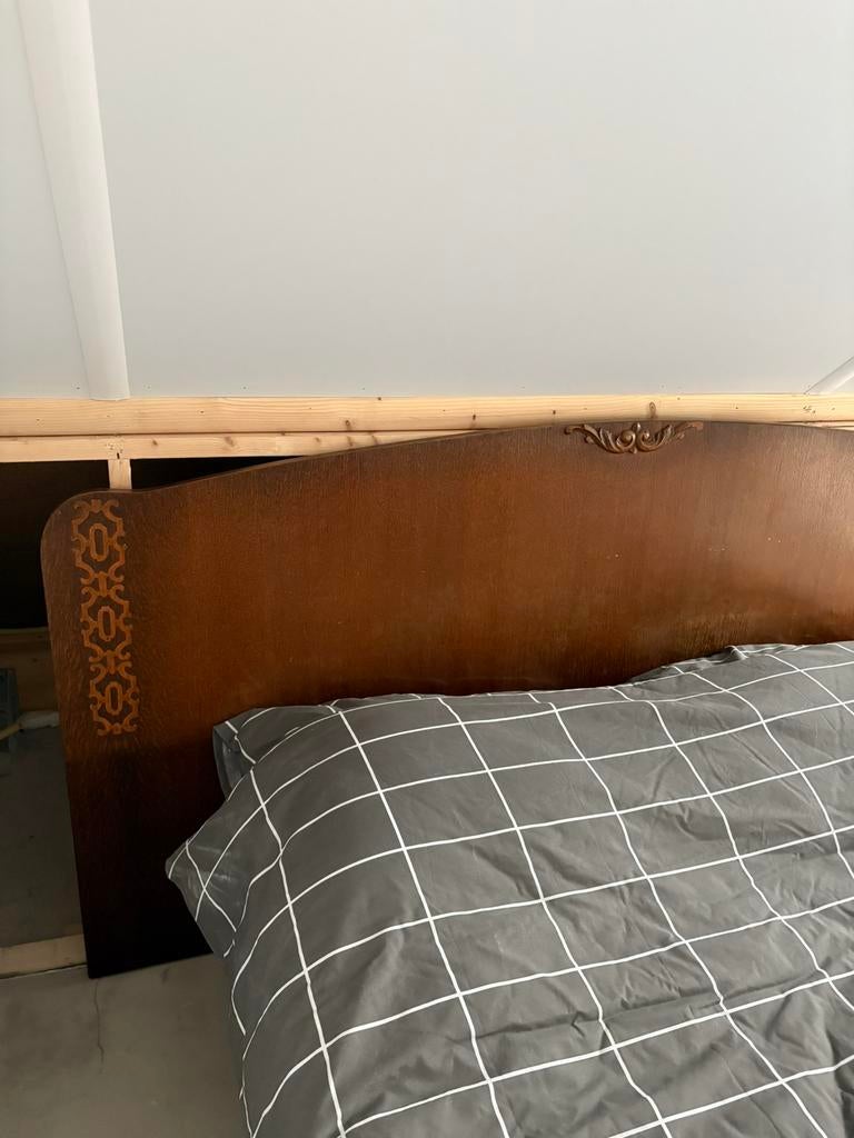 Autentiek/vintage/ retro bed 130x200 incl nachtkastjes, Huis en Inrichting, Slaapkamer | Bedden, Ophalen, Gebruikt, Bruin, 200 cm