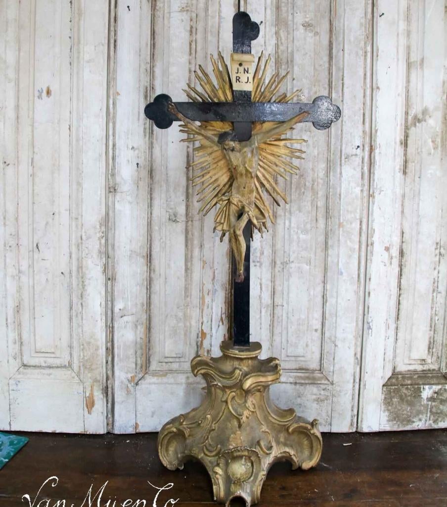 Corpus met stralenkrans op bois doré plateau, Ophalen of Verzenden