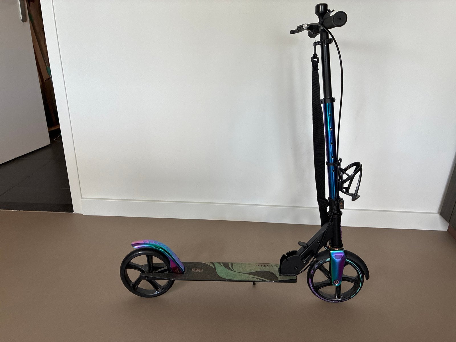 Raven Kick Scooters step met regenboog accenten, Ophalen of Verzenden, Gebruikt, Gewone step