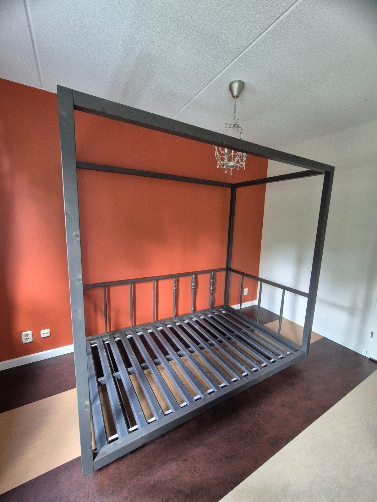 Hemelbed/loungebank met lattenbodem en matras - Grijs Hout, Ophalen, Gebruikt, Eenpersoons, 120 cm