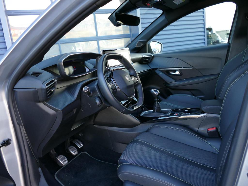 Peugeot 208 1.2 PureTech 100 GT | Navigatie | Climate Contro, Voorwielaandrijving, 101 pk, Gebruikt, Leder en Stof