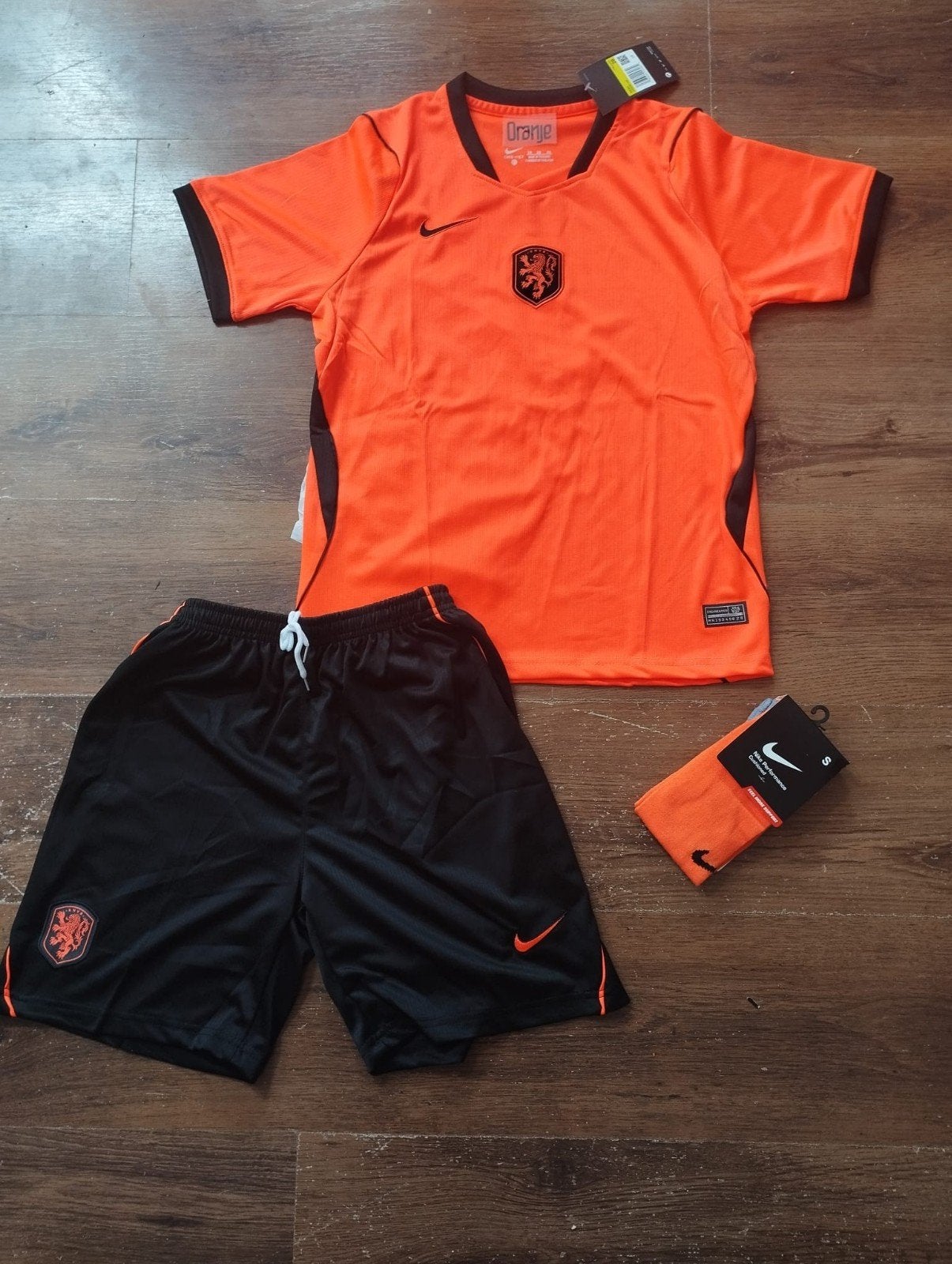 Nederlands elftal kinder tenue Thuis 2026/2027 Nieuw, Maat XS of kleiner, Ophalen of Verzenden, Nieuw, Set