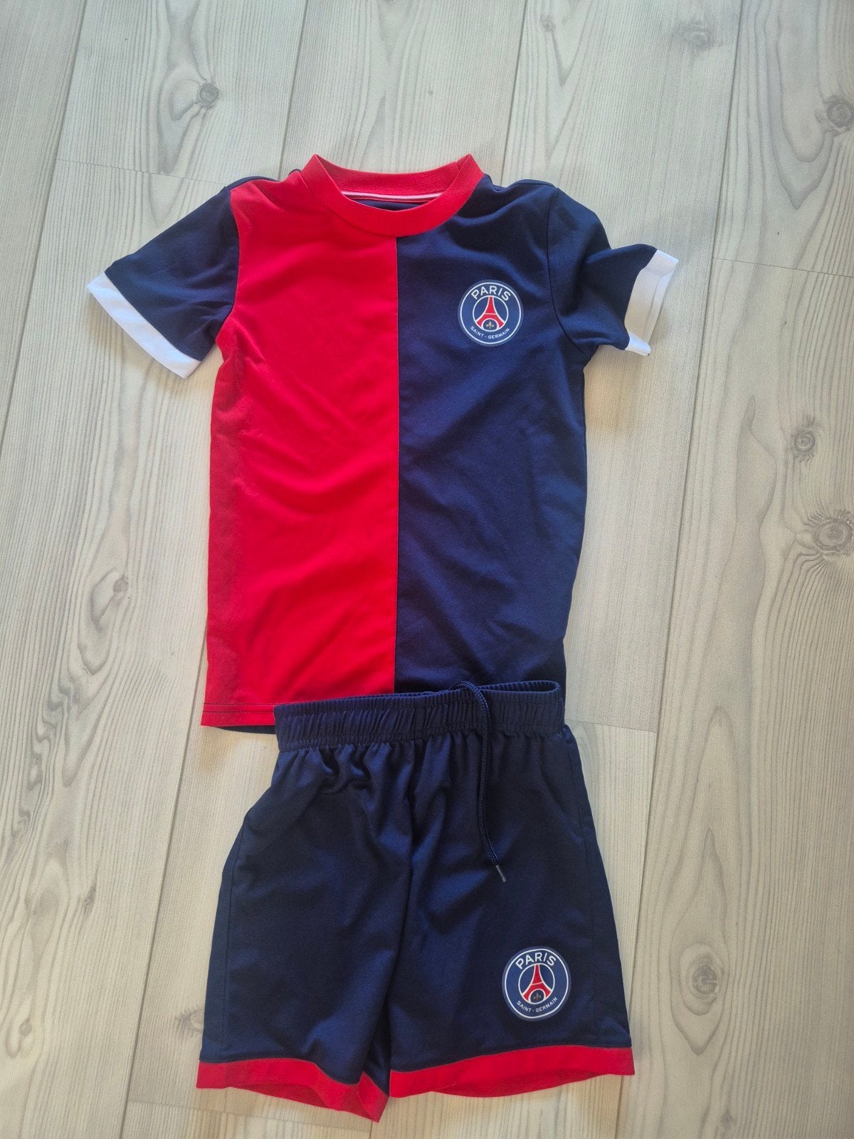 PSG Voetbaltenue voor kinderen - Rood/Blauw, Ophalen of Verzenden, Nieuw, PSG, Jongen of Meisje