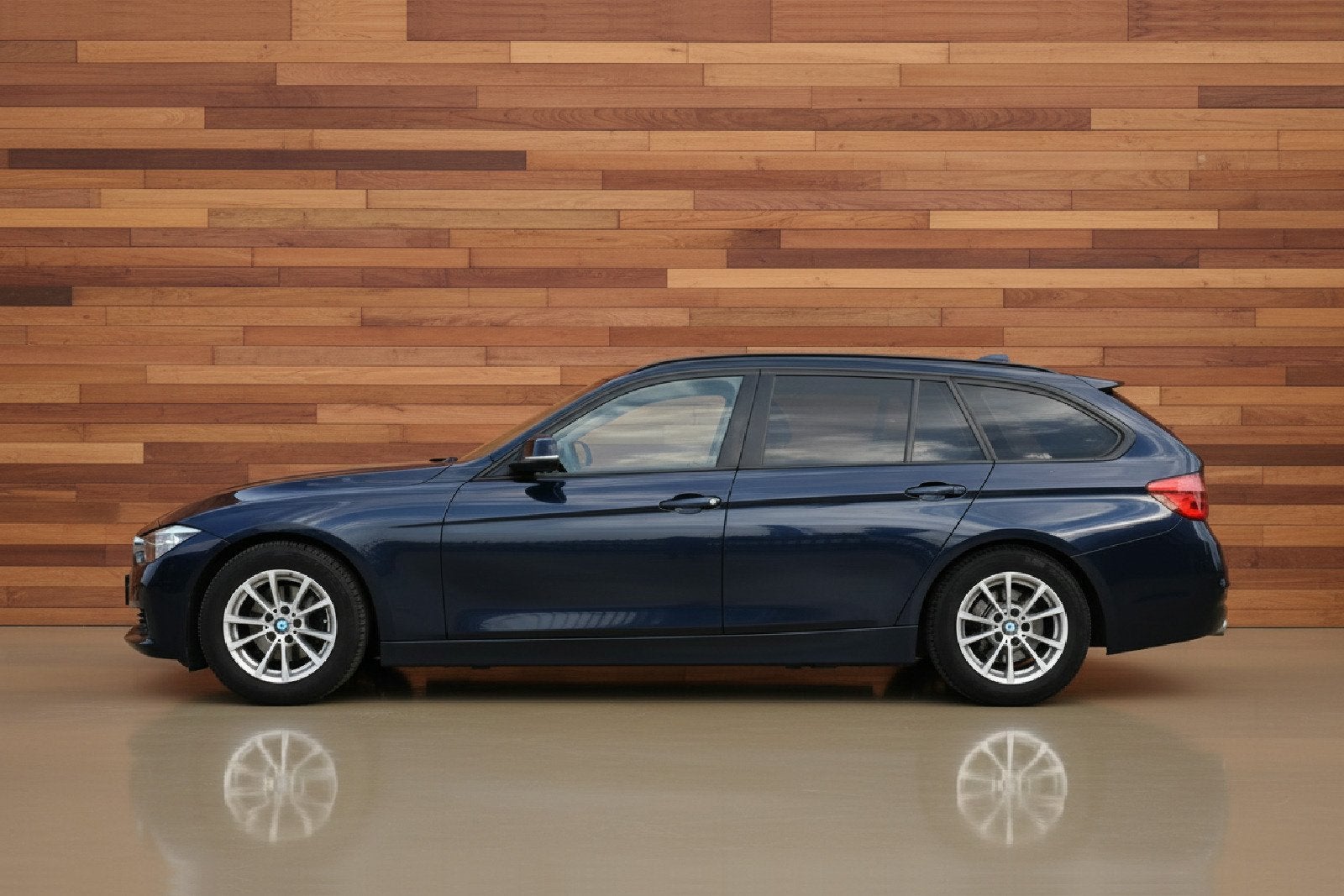 BMW 3 Serie Touring 320d EDE Corporate Lease Essential, Auto's, Automaat, 745 kg, Achterwielaandrijving, 4 cilinders