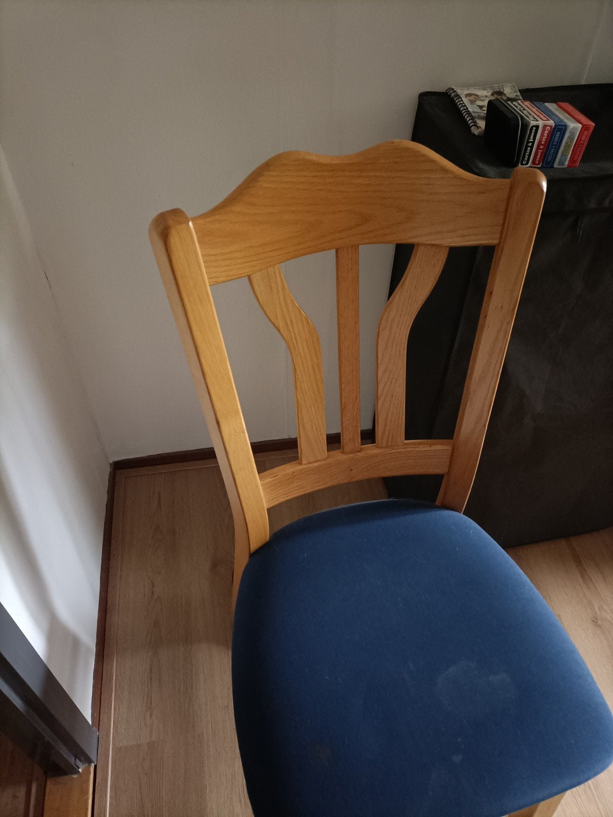 gratis 5 eetkamer stoelen, Huis en Inrichting, Ophalen, Gebruikt, Blauw, Vijf, Zes of meer stoelen