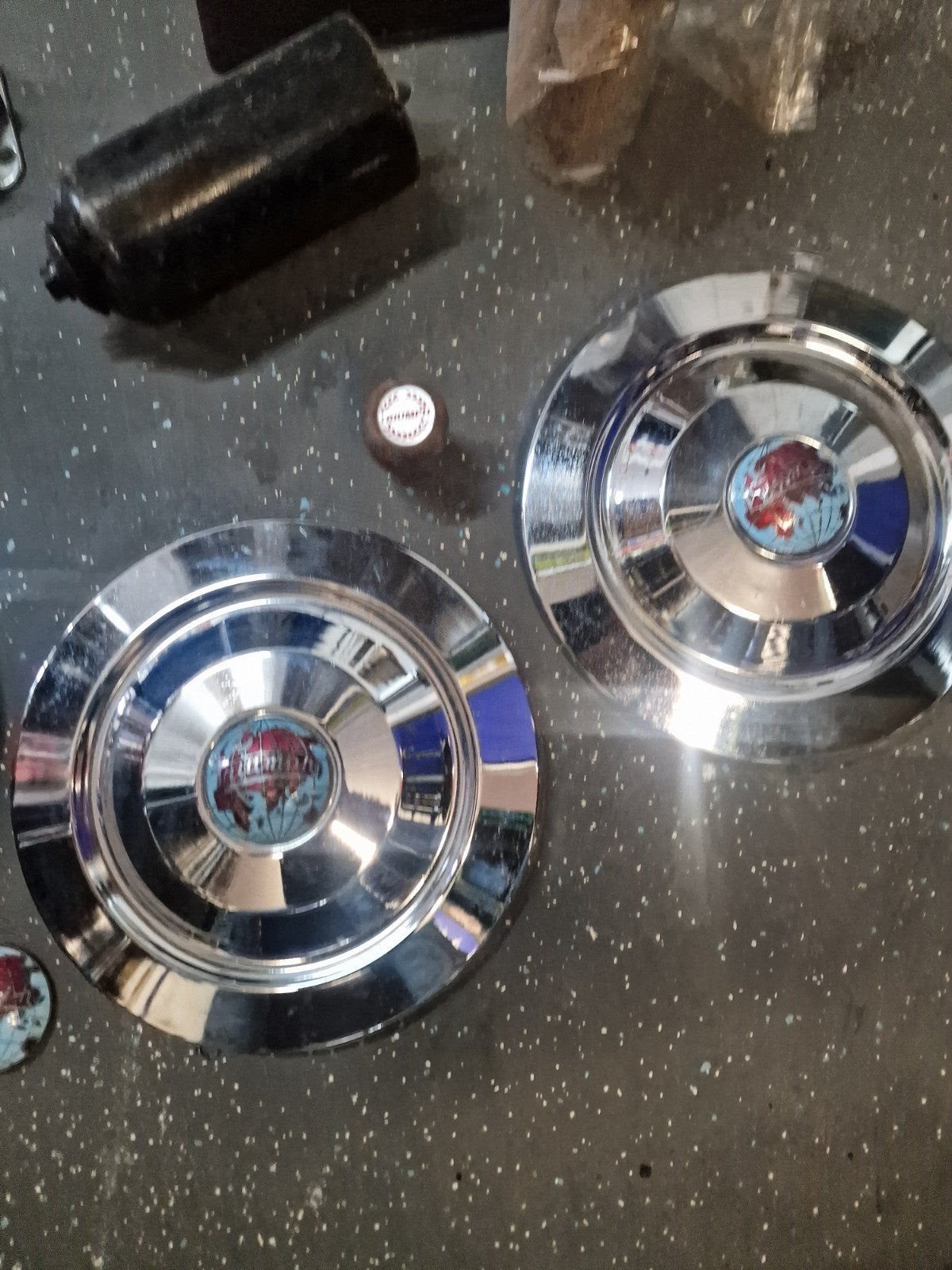 wieldoppen chroom truimph tr3 met wereldbolletjes orgineel, Ophalen