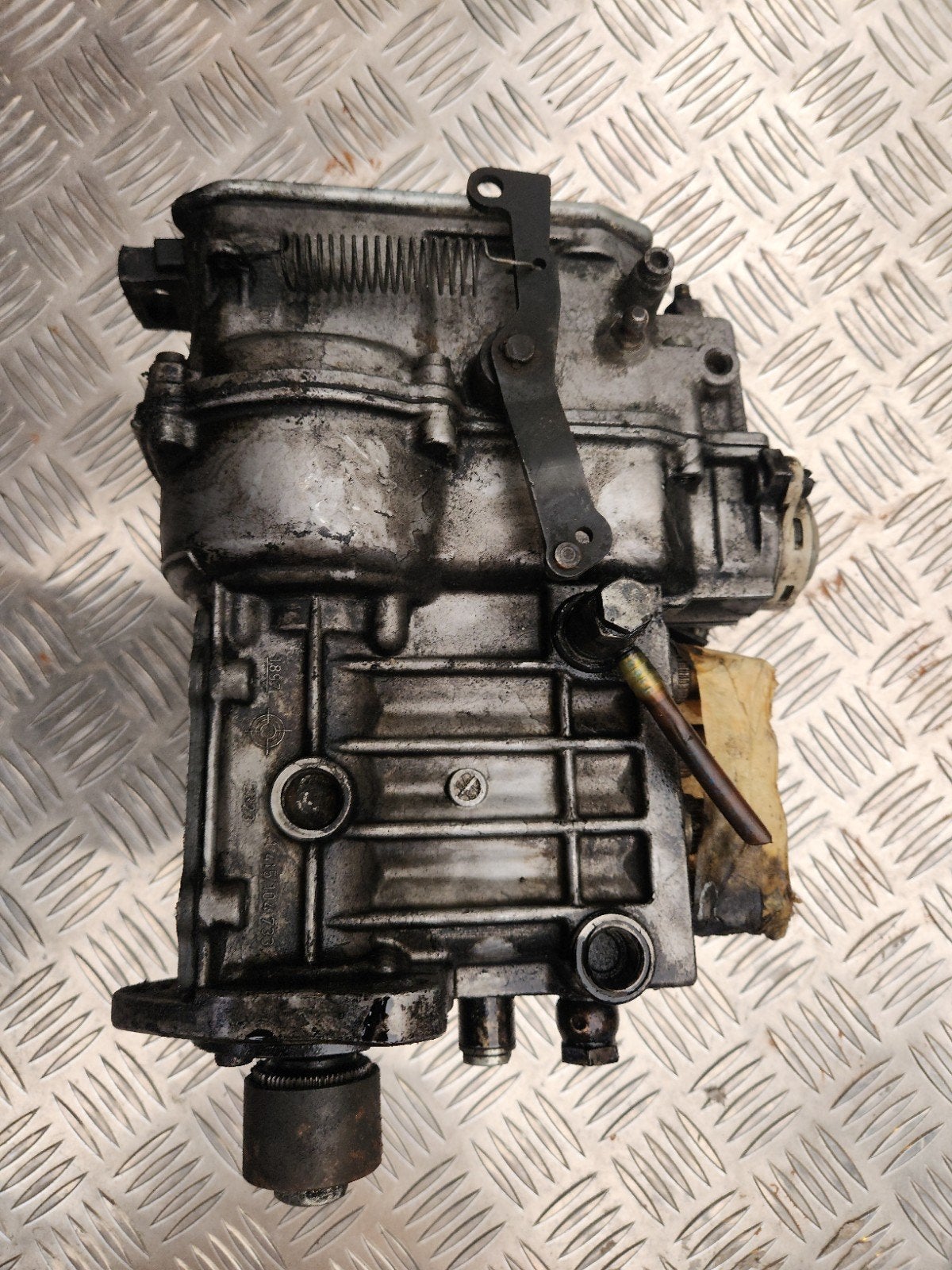 Bosch brandstofpomp voor mercedes w123, Ophalen of Verzenden, Gebruikt, Universele onderdelen