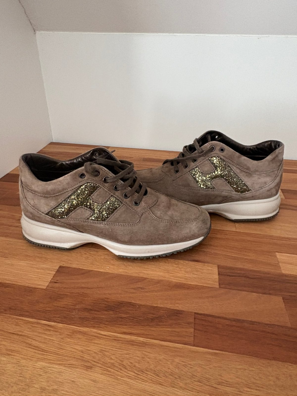 Hogan Damesschoenen – Maat 42 – Bruin Suède Zeer nette staat, Kleding | Heren, Schoenen, Ophalen of Verzenden, Zo goed als nieuw