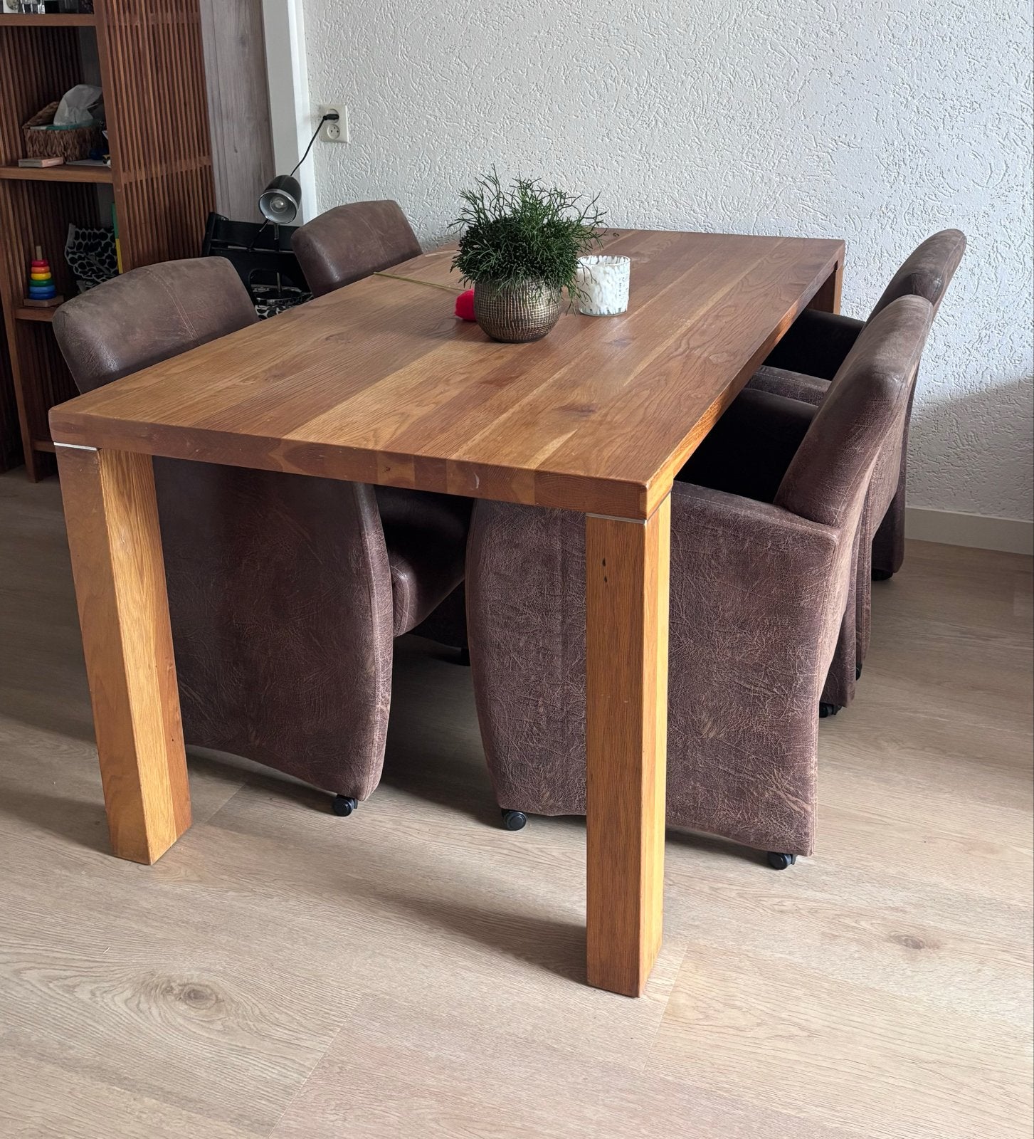Mooie en stevige eikenhouten tafel (optioneel met stoelen), Huis en Inrichting, Tafels | Eettafels, Ophalen, Gebruikt, Eikenhout