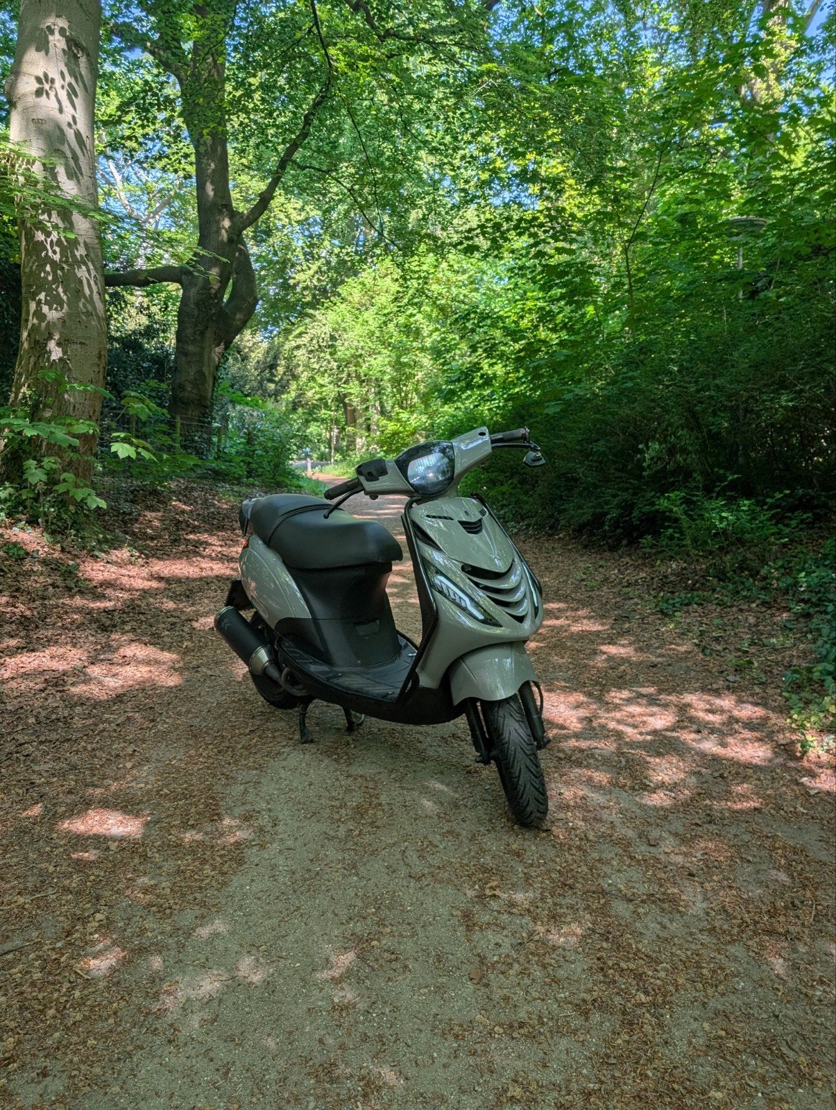 Piaggio Zip 2022 super fris, Fietsen en Brommers, Scooters | Piaggio, Ophalen of Verzenden, Zo goed als nieuw, Benzine, Zip