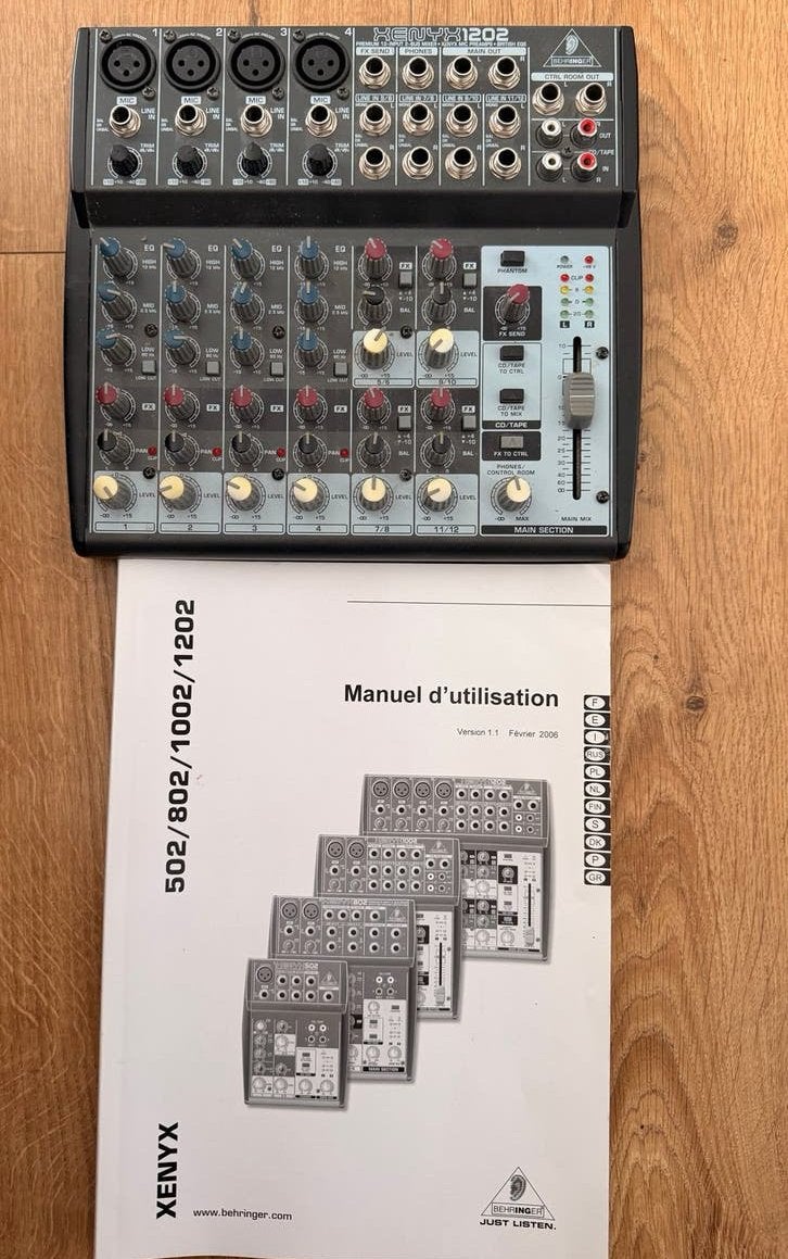 Behringer Xenyx 1202 mixer met handleiding, Verzenden, Zo goed als nieuw, 10 tot 20 kanalen, Microfooningang