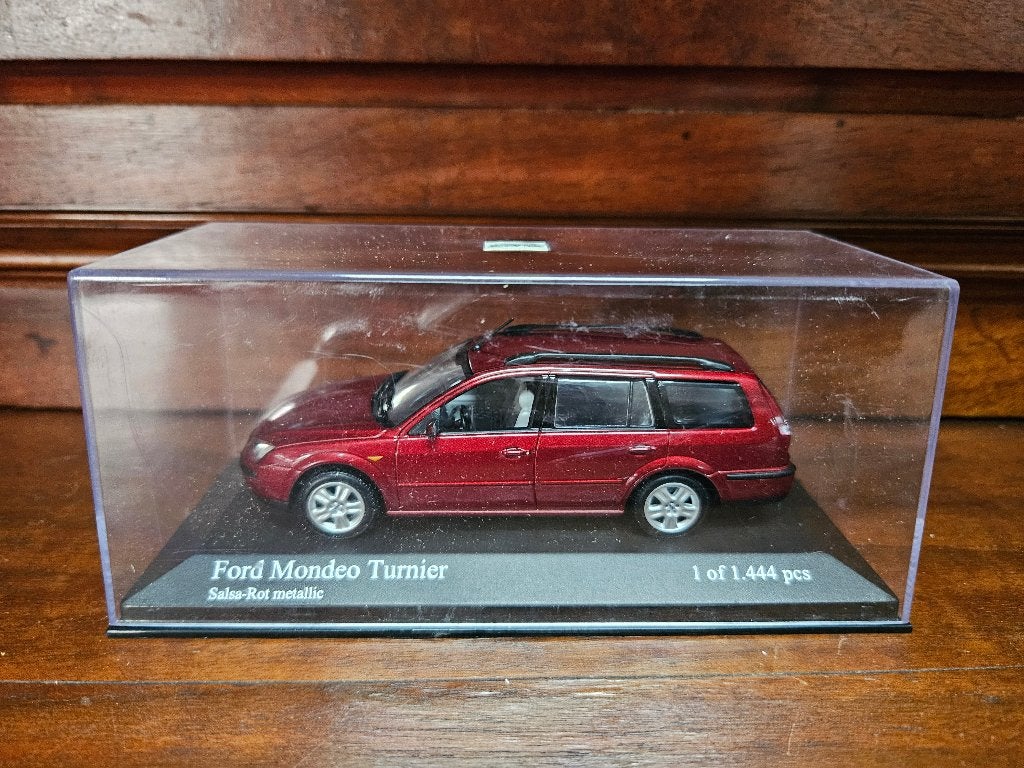 Minichamps Ford Mondeo Turnier 2001 1/43 in box, Hobby en Vrije tijd, Ophalen of Verzenden, Zo goed als nieuw, Auto, MiniChamps