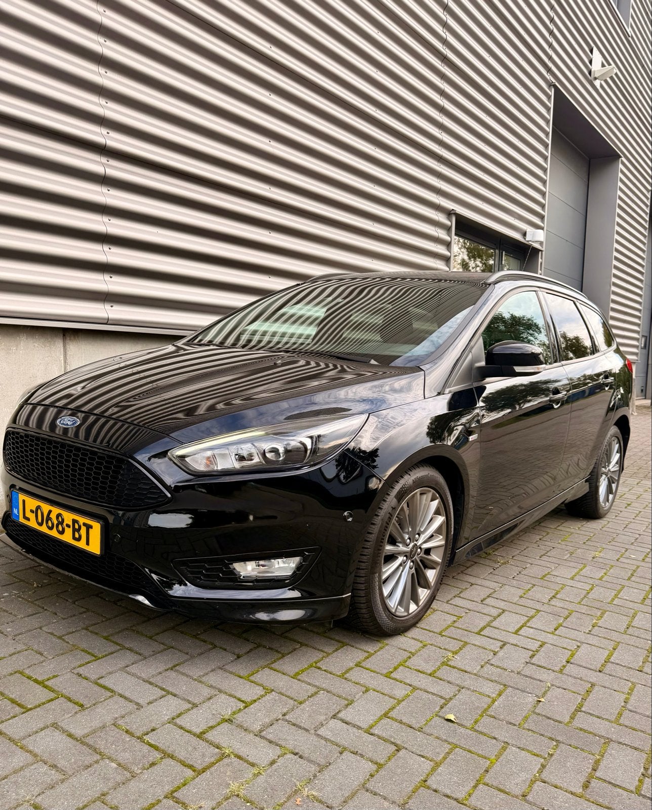 Foto 3 van Ford Focus ST-line 1.5 Ecoboost 182pk 2017 Zwart