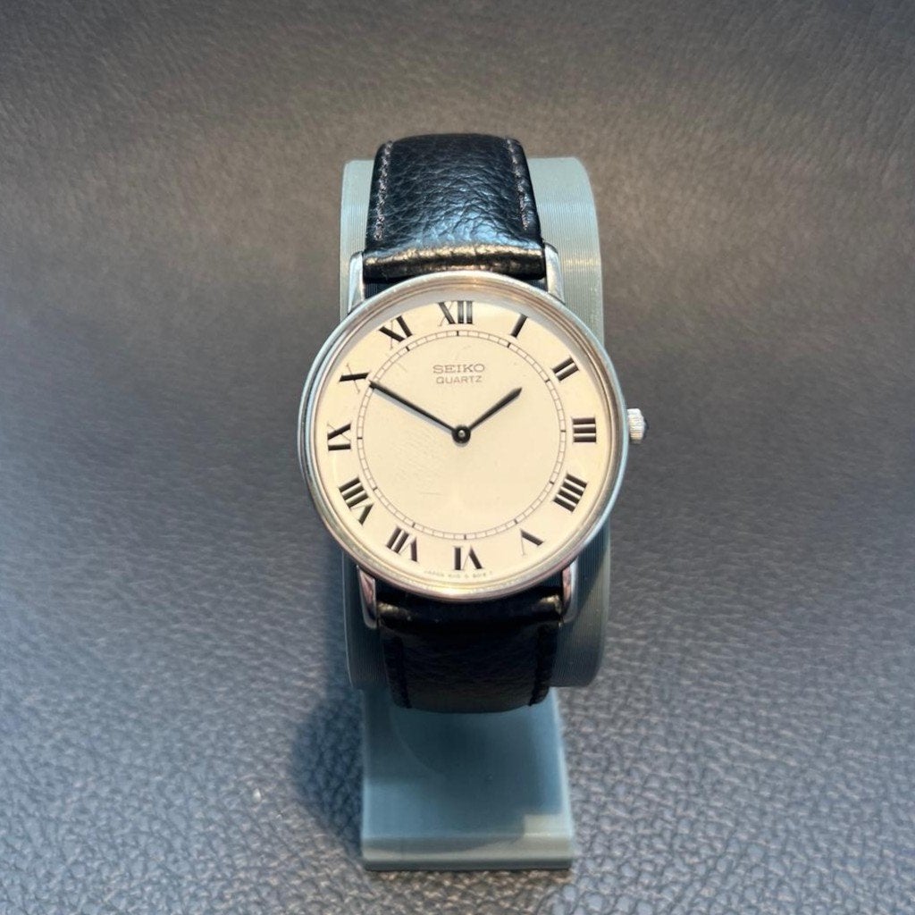 Vintage Seiko Quartz 1975 (NOS) - Cartier Ronde look, Ophalen, Seiko, Staal, Met bandje
