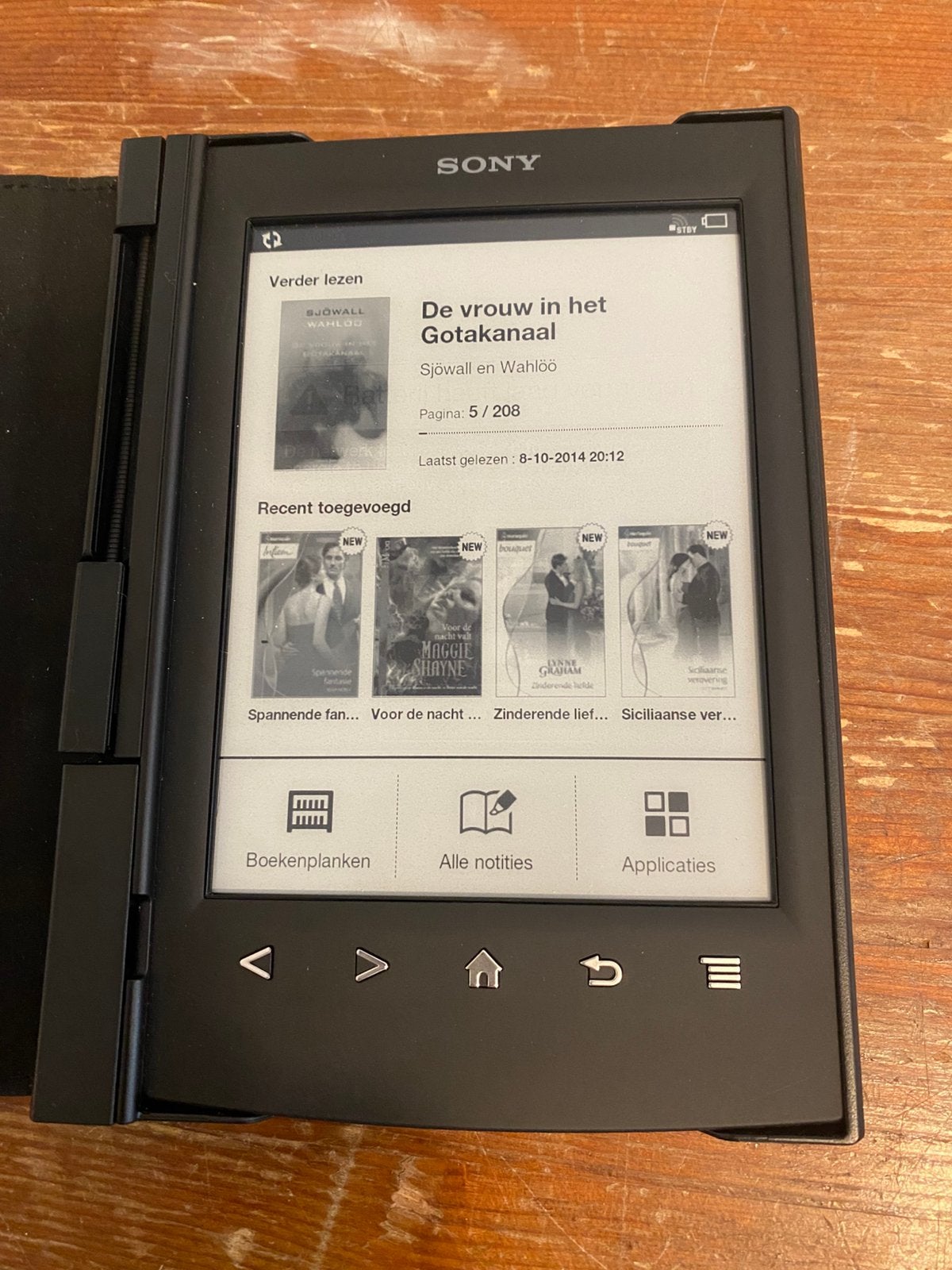 Sony Reader PRS-T2 E-reader met hoes en oplader, Computers en Software, E-readers, Gebruikt, 6 inch of minder, 4 GB of minder