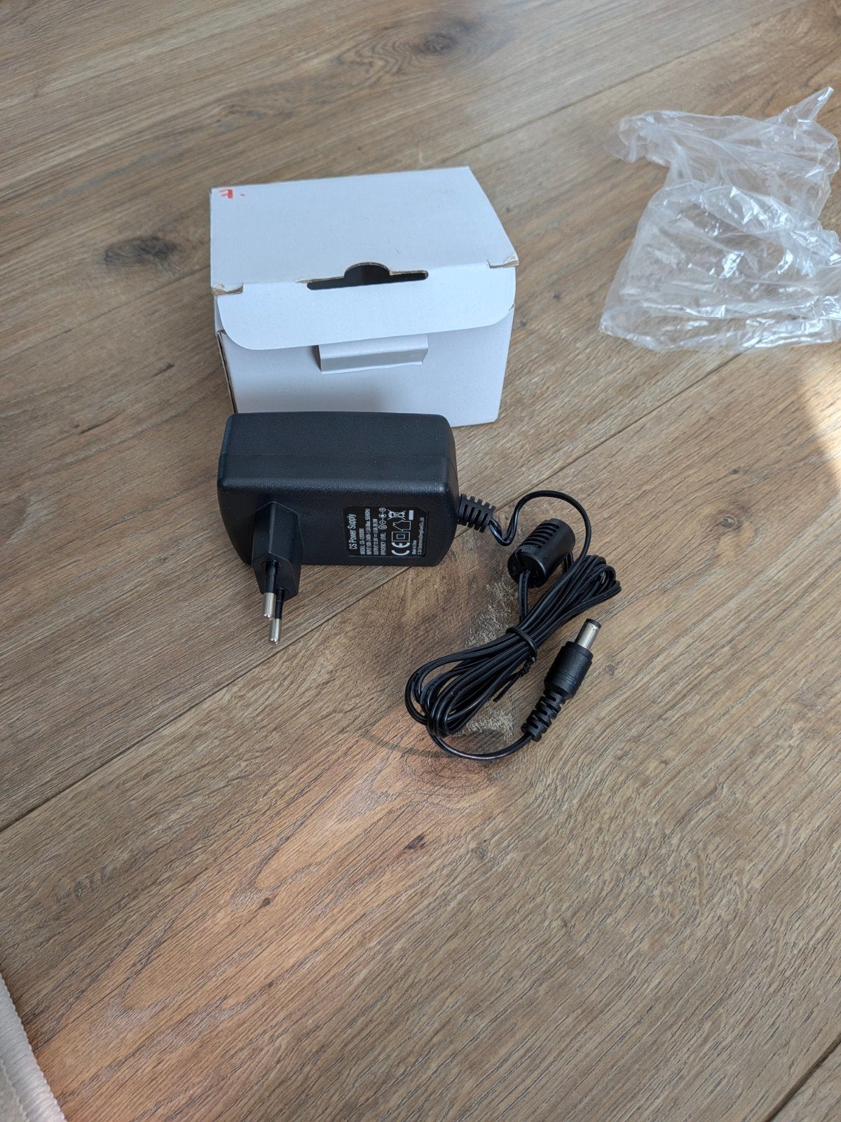 Voeding adapter met doosje, Ophalen of Verzenden