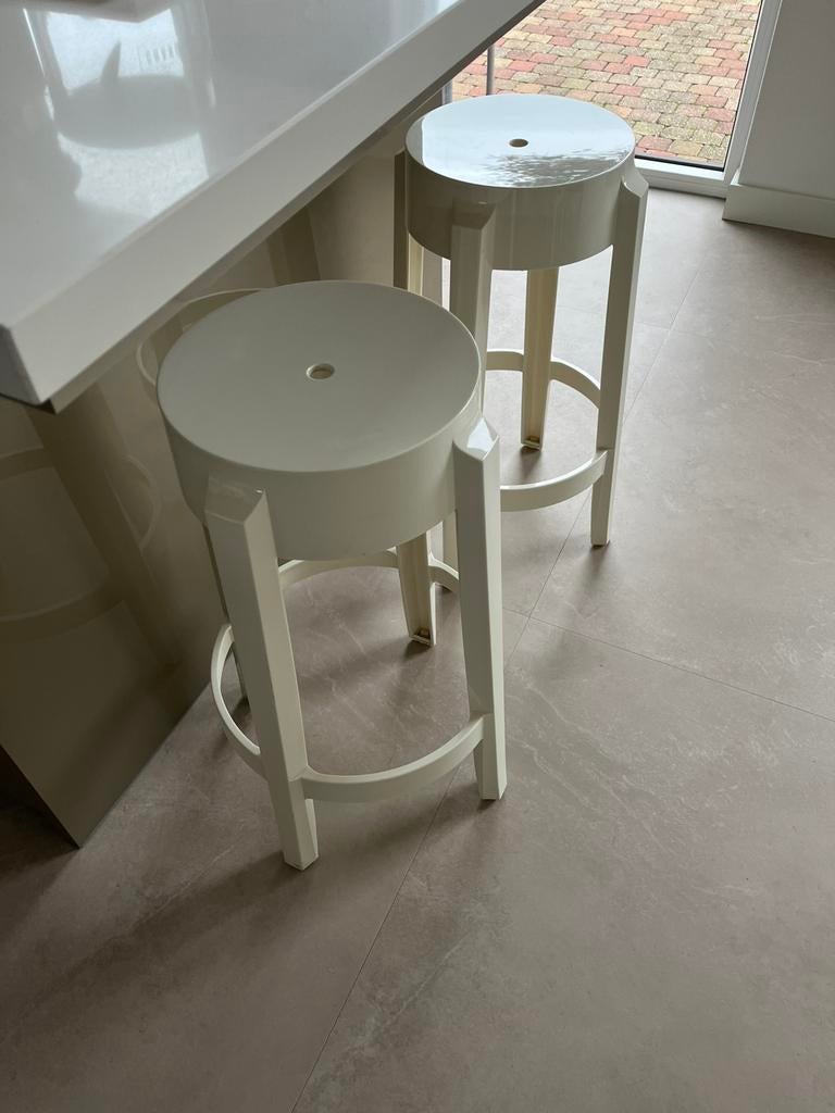 2x Philippe Starck Ghost barkruk van Kartell:wit,65 cm hoog, Ophalen, Kunststof, Gebruikt, 60 tot 90 cm