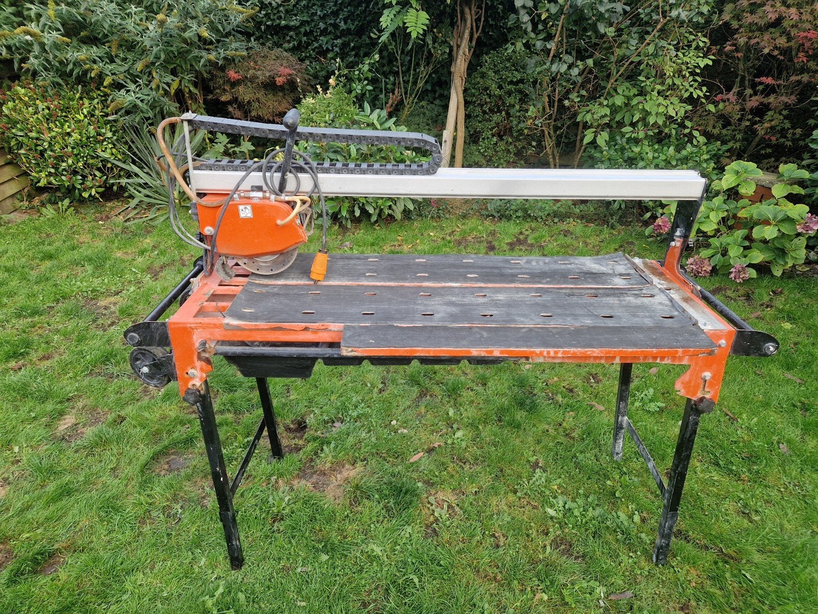 GÖLZ TS250 Tegelzaagmachine tegel Zaag machine zaagtafel, Doe-het-zelf en Verbouw, Ophalen of Verzenden, Gebruikt