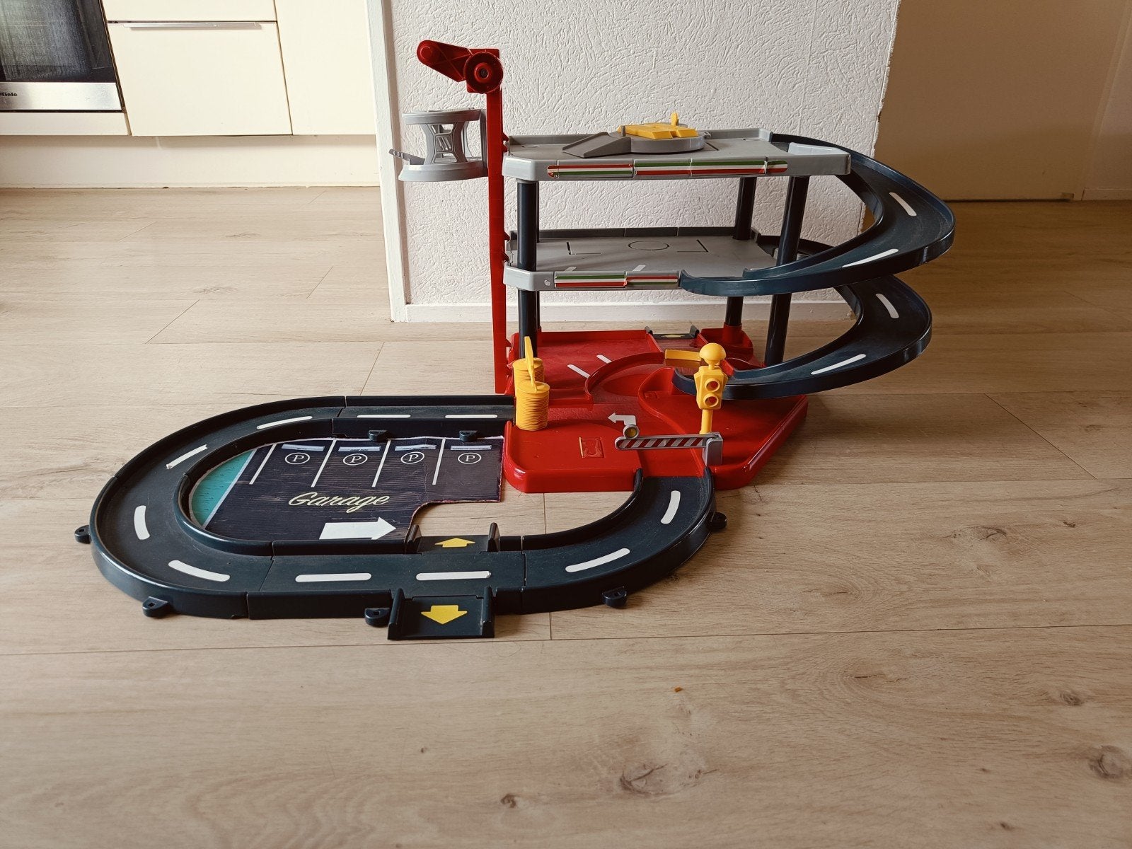 Speelgoed Garage met Auto's en Baan, Kinderen en Baby's, Ophalen of Verzenden, Gebruikt