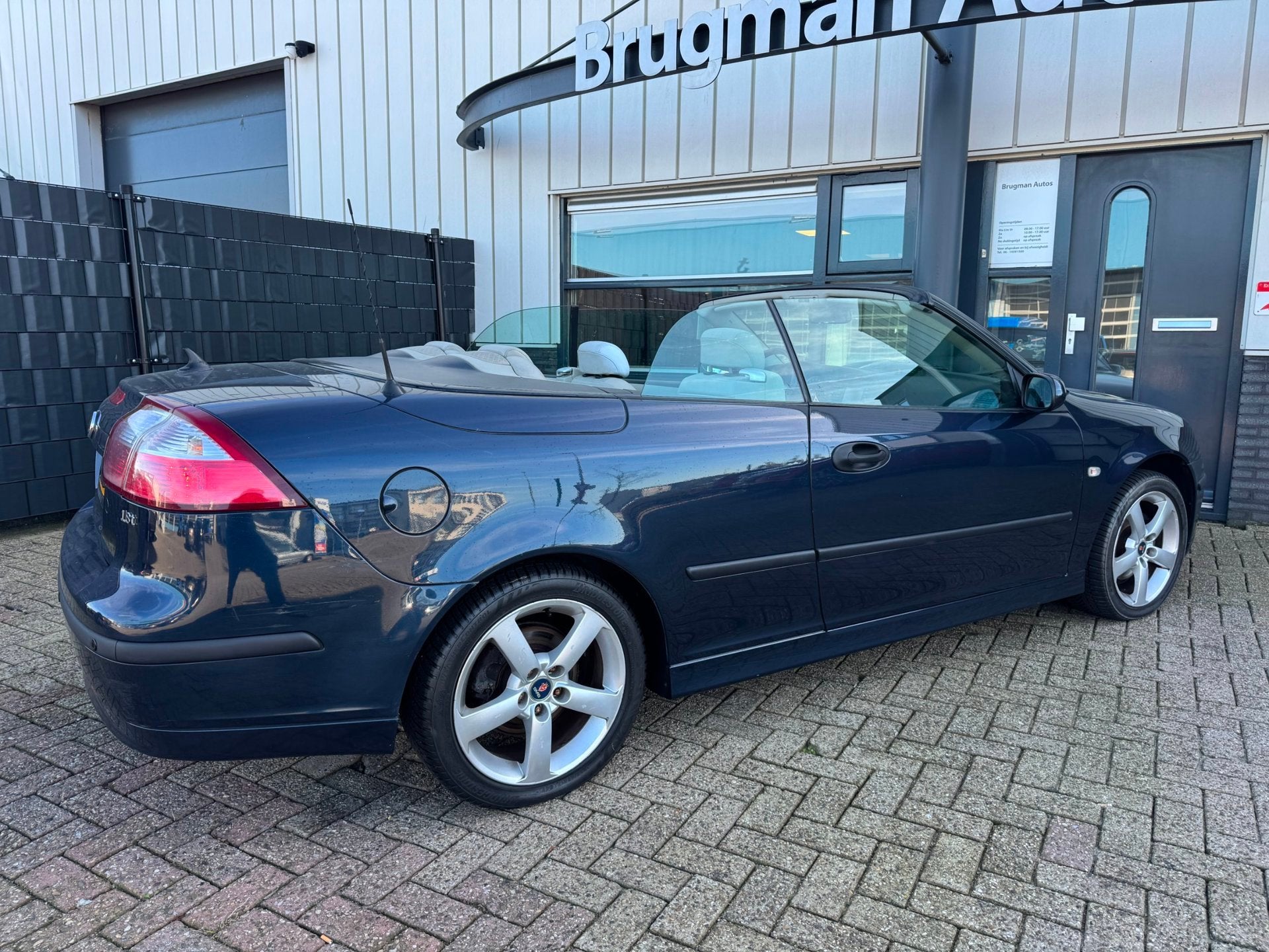 Saab 9-3 Cabrio 1.8t Vector, 1998 cc, Gebruikt, 4 cilinders, Bedrijf