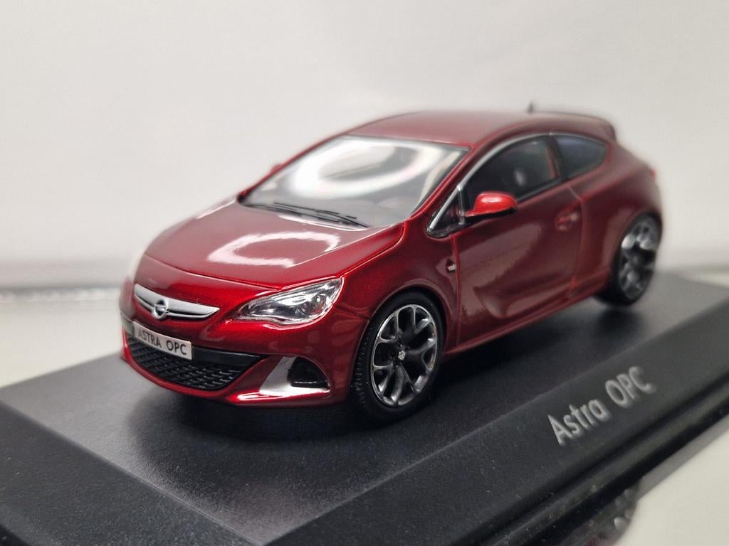 Motorart Opel Astra GTC OPC, Hobby en Vrije tijd, Ophalen of Verzenden, Zo goed als nieuw, Auto, Overige merken