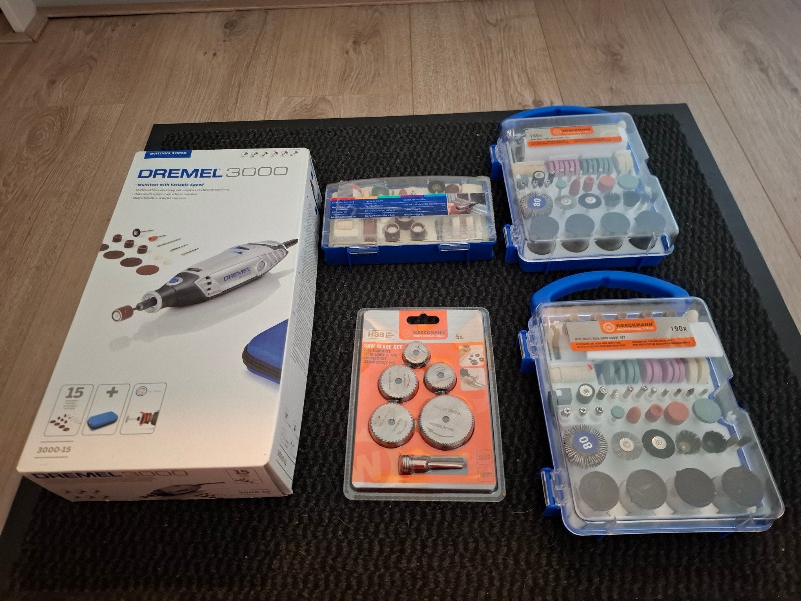 Dremel 3000 met accessoires en opzetstukken, Ophalen, Nieuw, Multitool, Overige merken