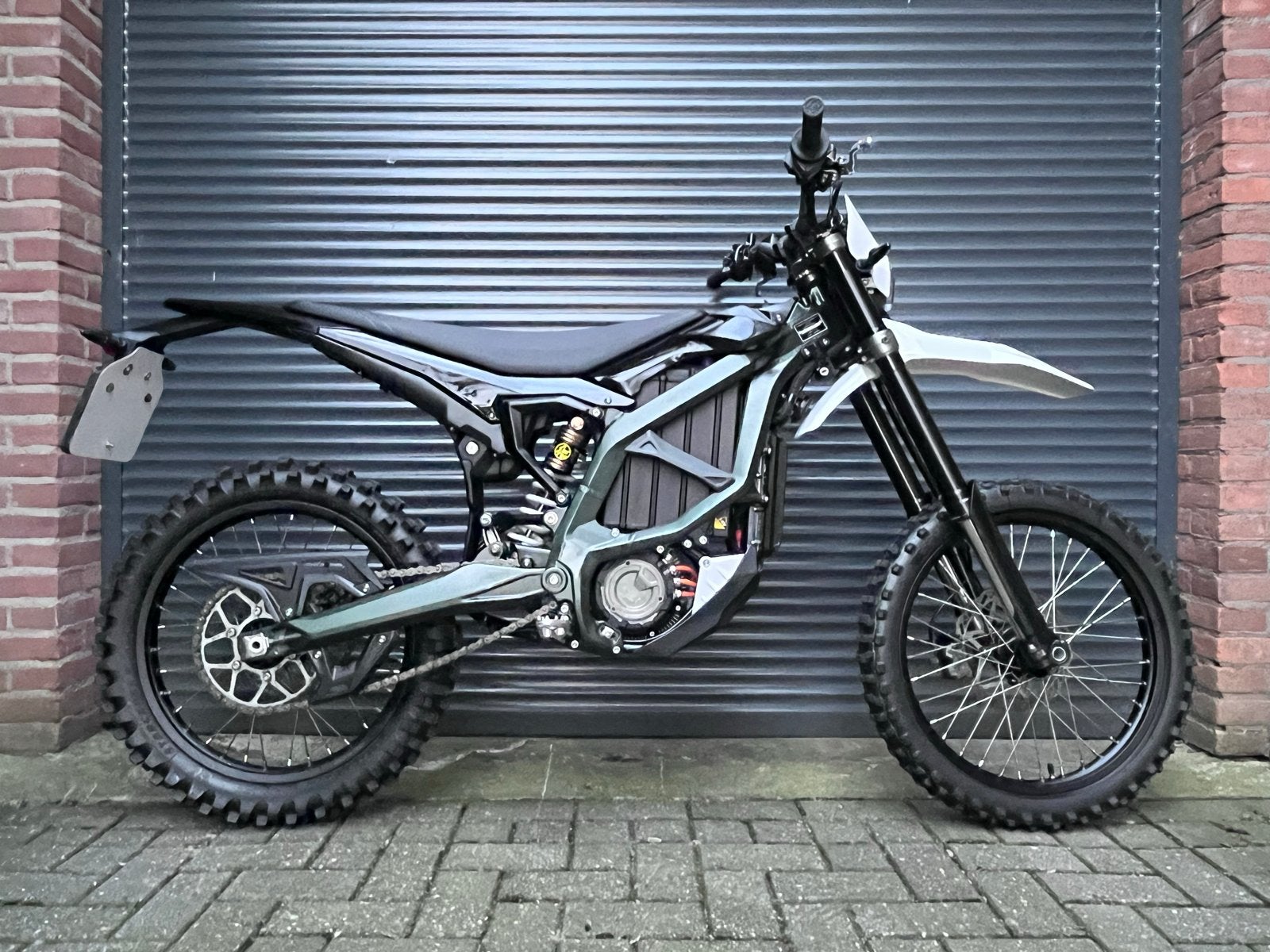 Surron Ultra Bee - Elektrische crossmotor met kenteken, Gebruikt, Particulier, Meer dan 35 kW, Enduro