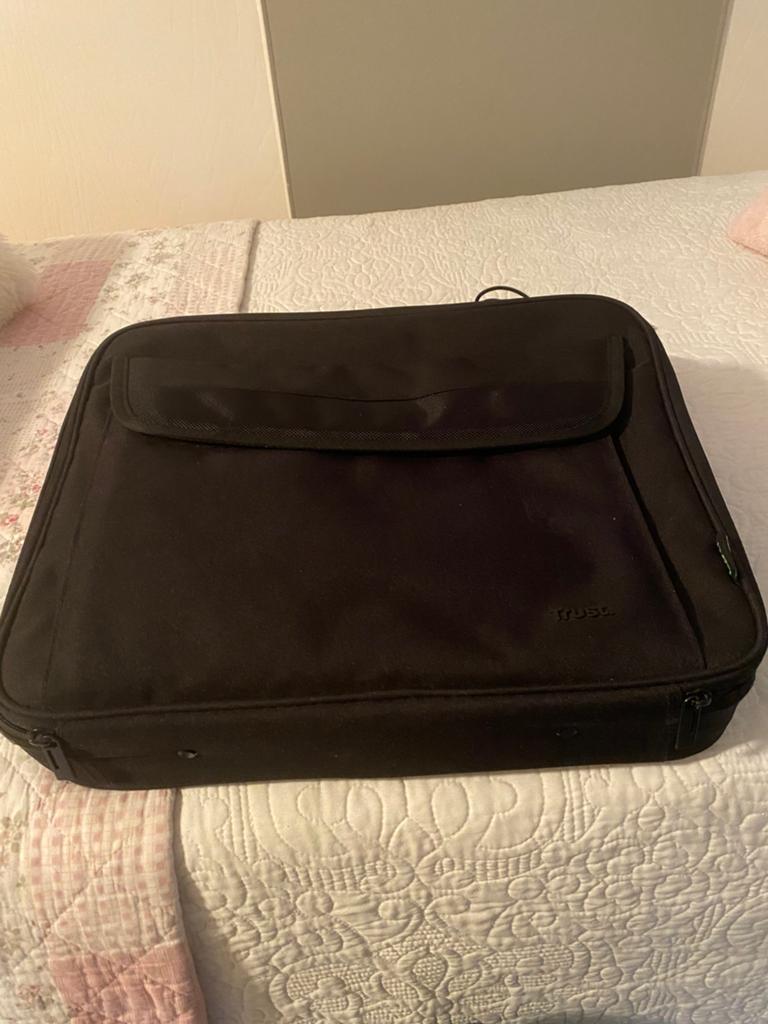 Laptop tas, Computers en Software, Laptoptassen, Ophalen, Gebruikt, Handvat, 17 inch of meer