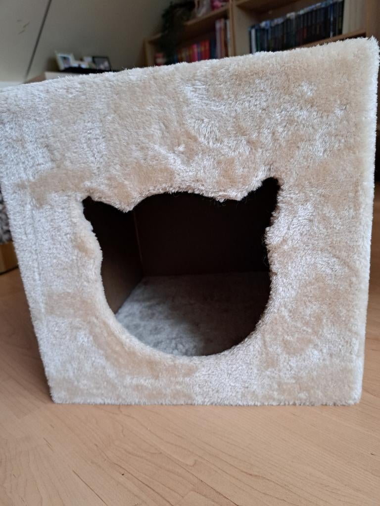 Ikea kattenhuis kat poes kallax, Ophalen, Zo goed als nieuw