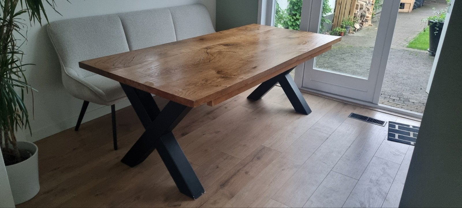 Mooie eikenhouten eettafel met X-poten, Huis en Inrichting, Tafels | Eettafels, Ophalen, Grenenhout, Gebruikt, 50 tot 100 cm