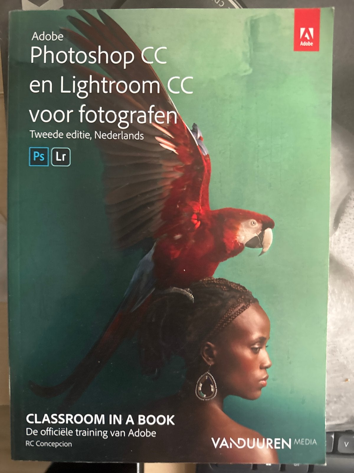 Adobe Photoshop & Lightroom CC voor fotografen (2e editie), Ophalen of Verzenden, Zo goed als nieuw, Fotografie algemeen