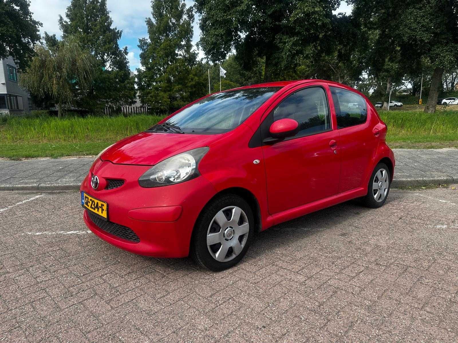 Toyota Aygo 1.0 12V, SZ-234-F, Auto's, Voorwielaandrijving, Gebruikt, 4 stoelen, 68 pk