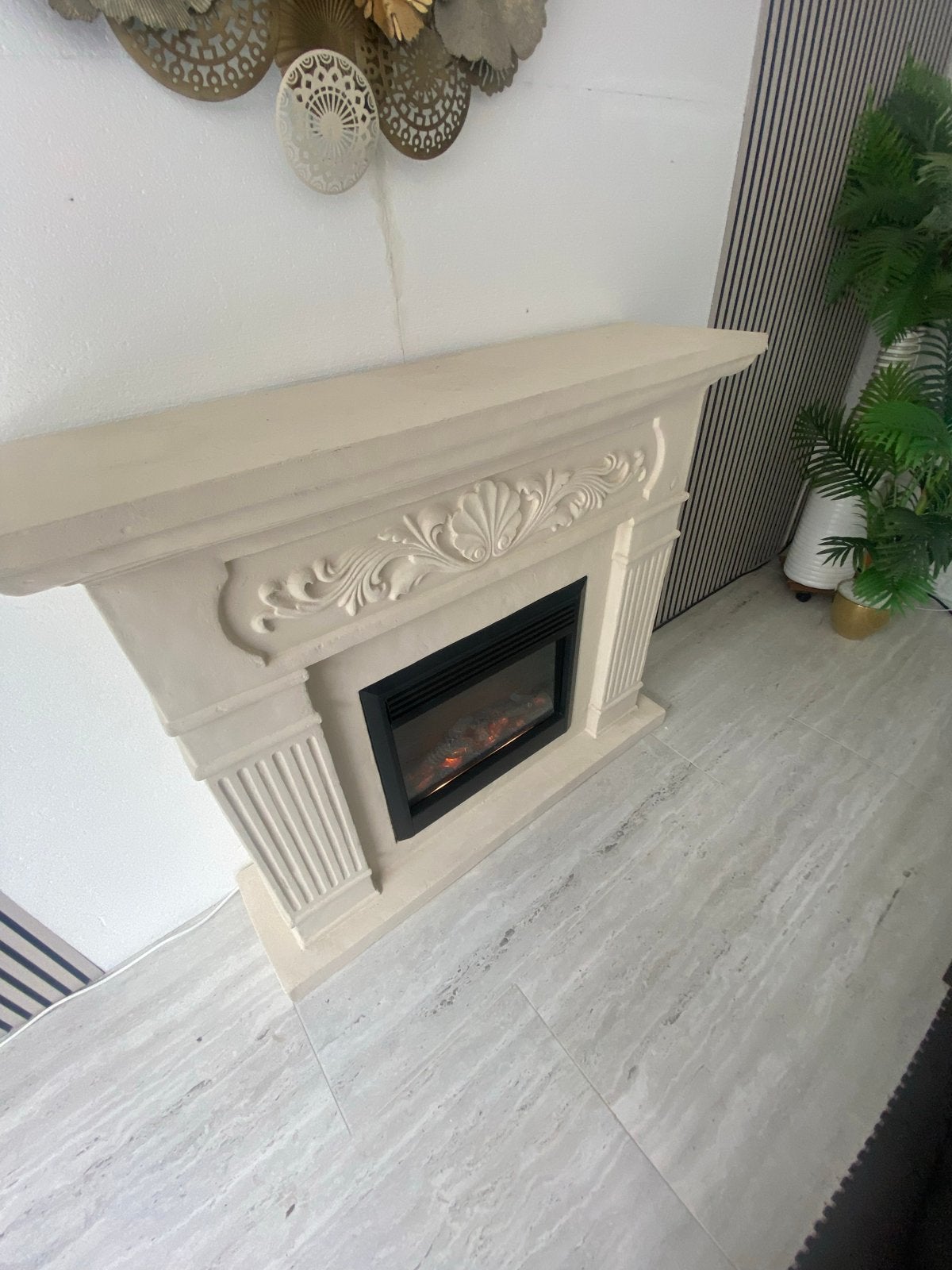 Decoratieve elektrische haard met schouw, Ophalen, Zo goed als nieuw, Vrijstaande haard, Elektrische haard
