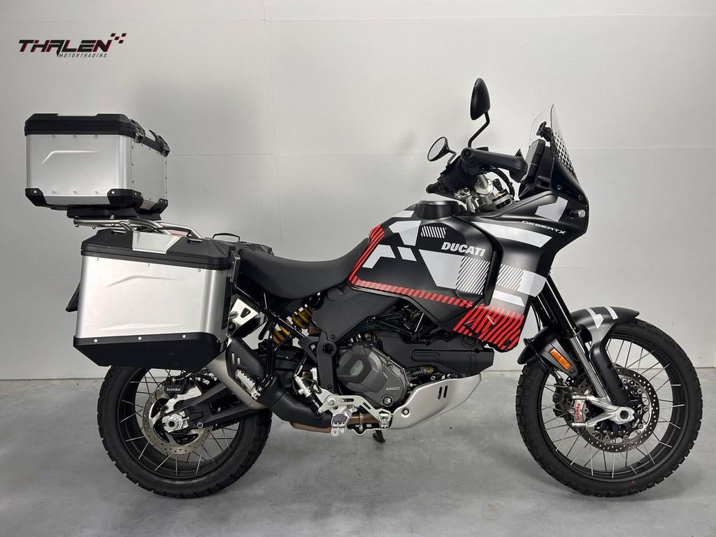 DUCATI DesertX met kofferset (bj 2023)  km400, DUCATI, 2 cilinders, Bedrijf, Onbekend