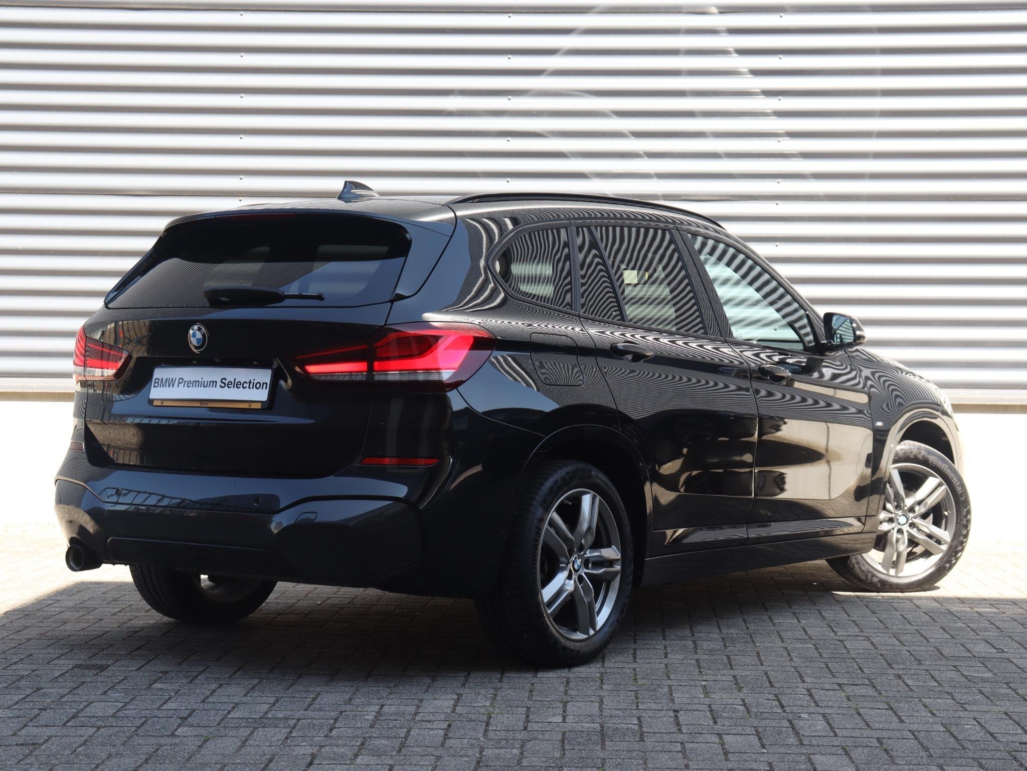 BMW X1 sDrive18i | High Executive | M Sportpakket | Head-Up, Auto's, BMW, Automatische klimaatregeling, Gebruikt, Met garantie (alle)