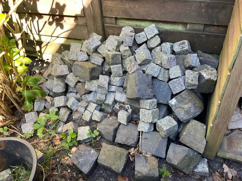 Kinderkopjes/granietkeien, Ophalen, Gebruikt, Graniet, Kei