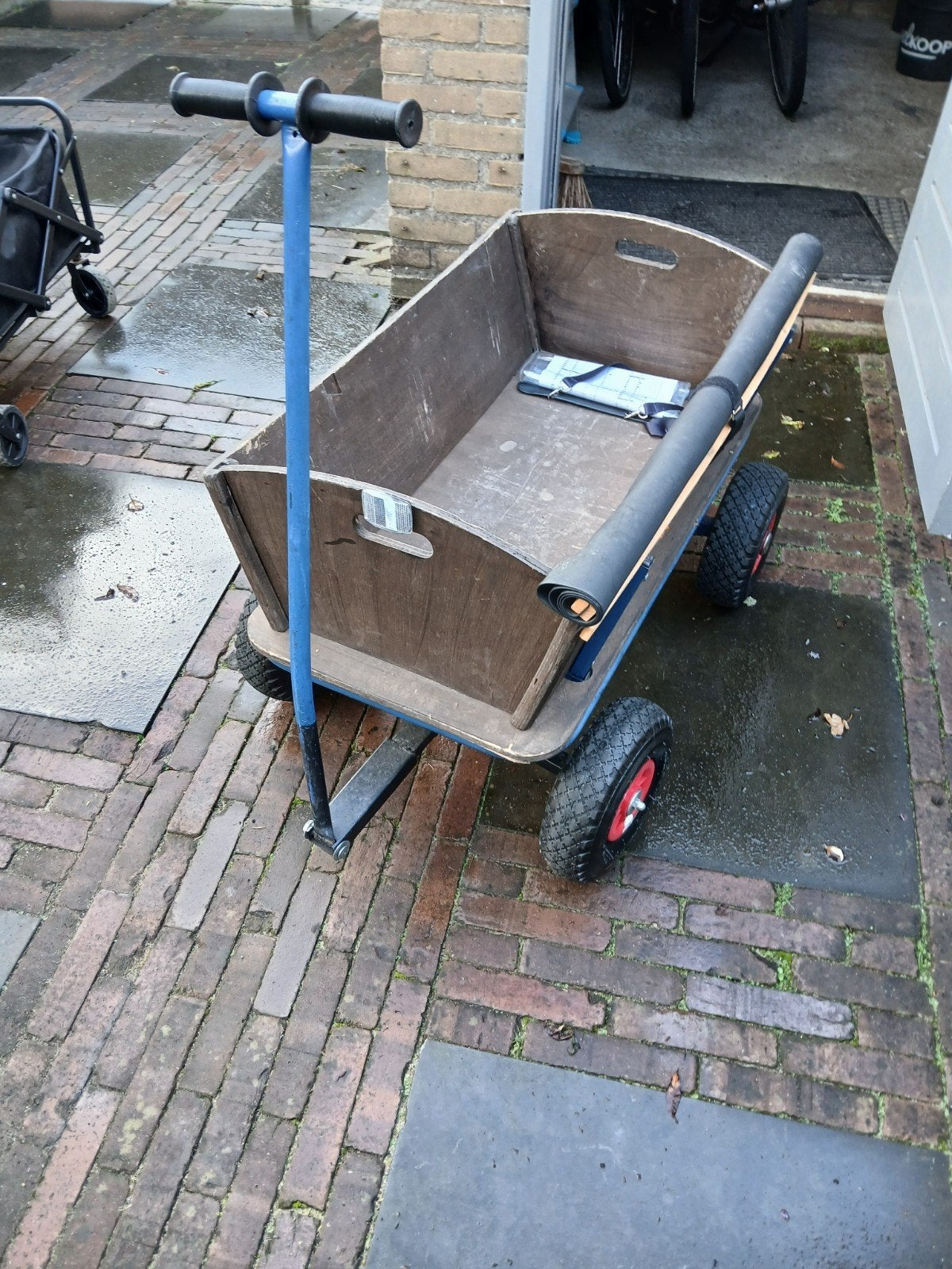 Stevige houten bolderkar met luchtbanden, Ophalen, Gebruikt