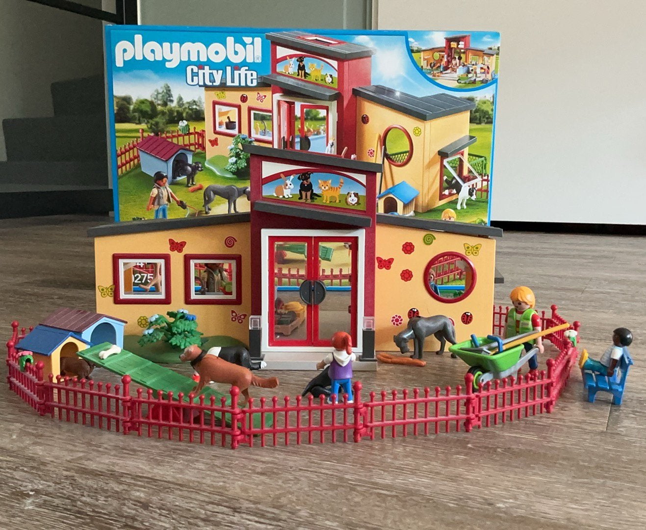 Playmobil set nummer 9275 honden opvangcentrum, Kinderen en Baby's, Speelgoed | Playmobil, Ophalen of Verzenden, Zo goed als nieuw