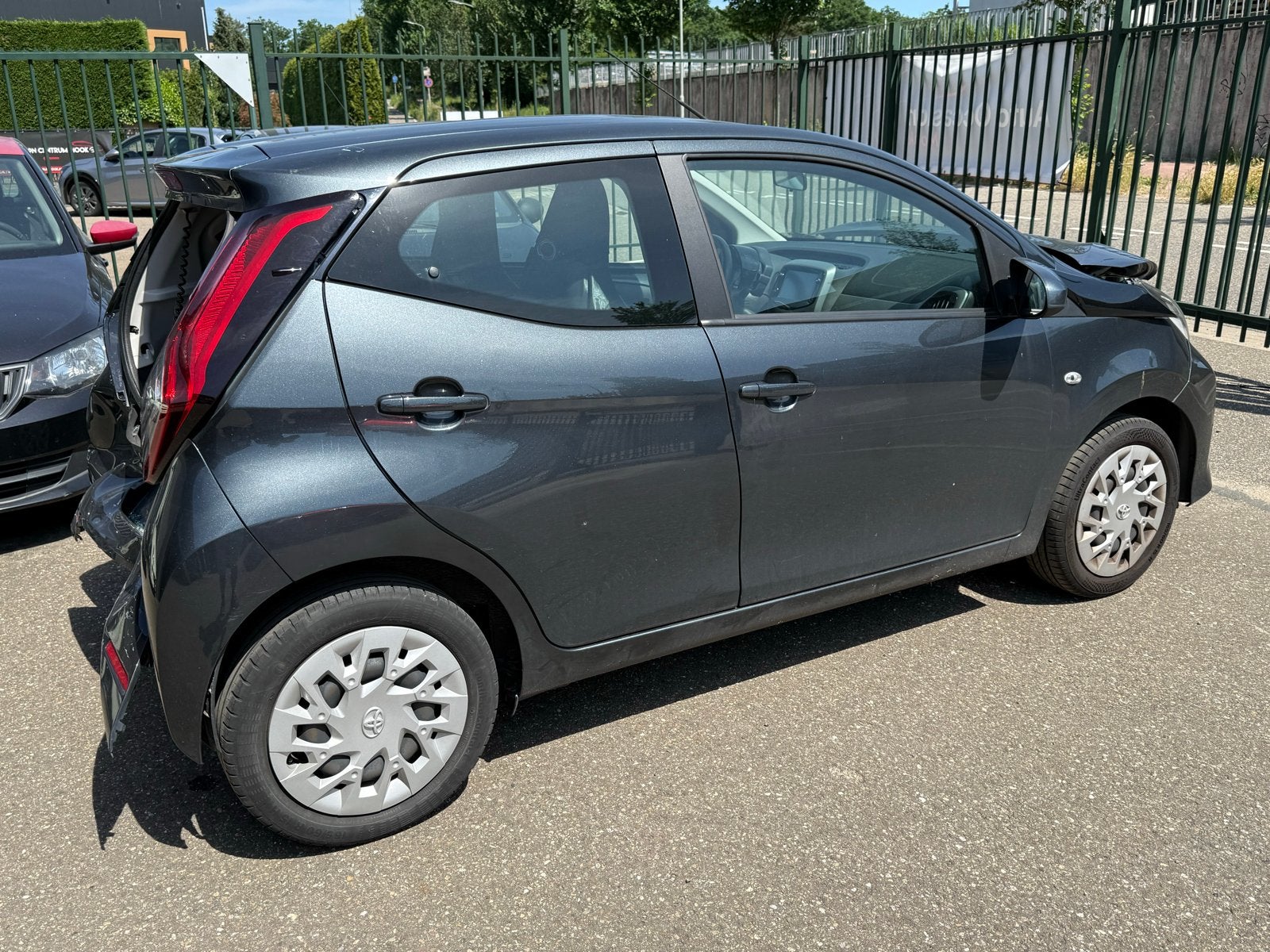 Toyota aygo 2018 in onderdelen, Ophalen of Verzenden, Toyota, Deur