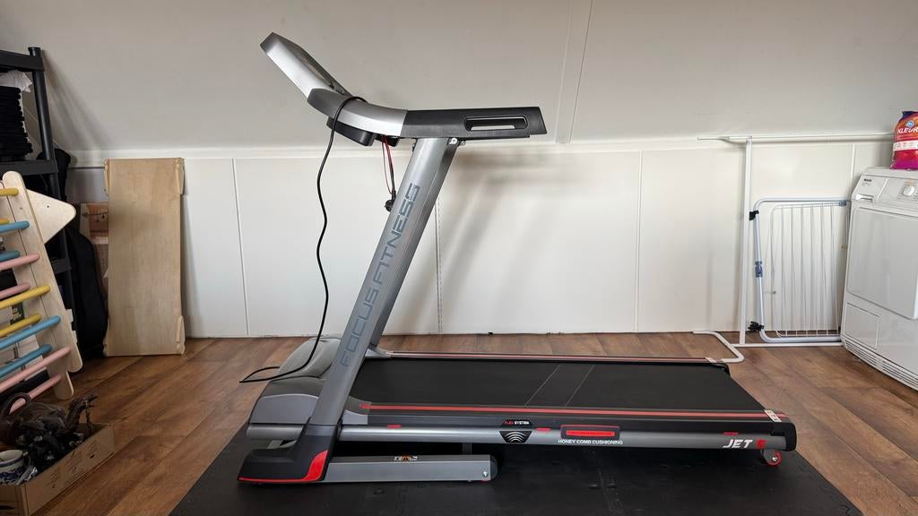 Focus Fitness Jet 5 Loopband - Zo goed als nieuw, Sport en Fitness, Fitnessapparatuur, Ophalen, Zo goed als nieuw, Metaal, Loopband
