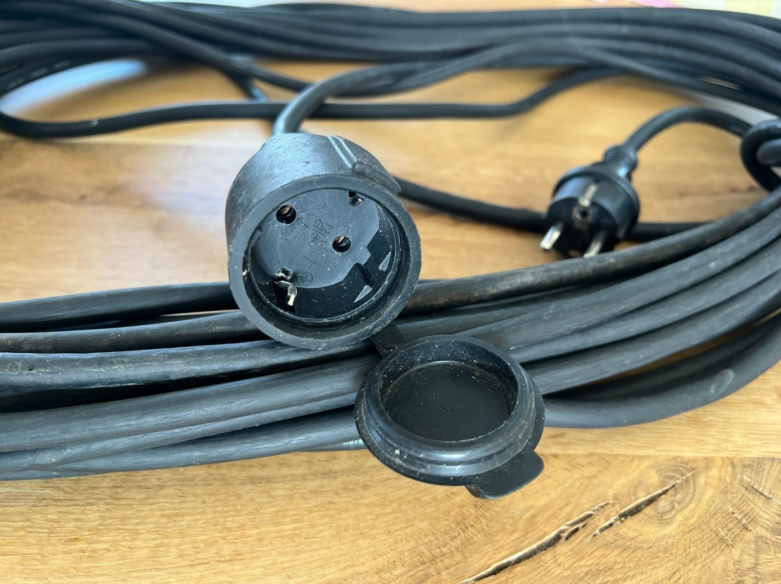 Neopreen verlengssnoer, 3- aderig, 25m, Ophalen of Verzenden, Zo goed als nieuw, Kabel of Snoer