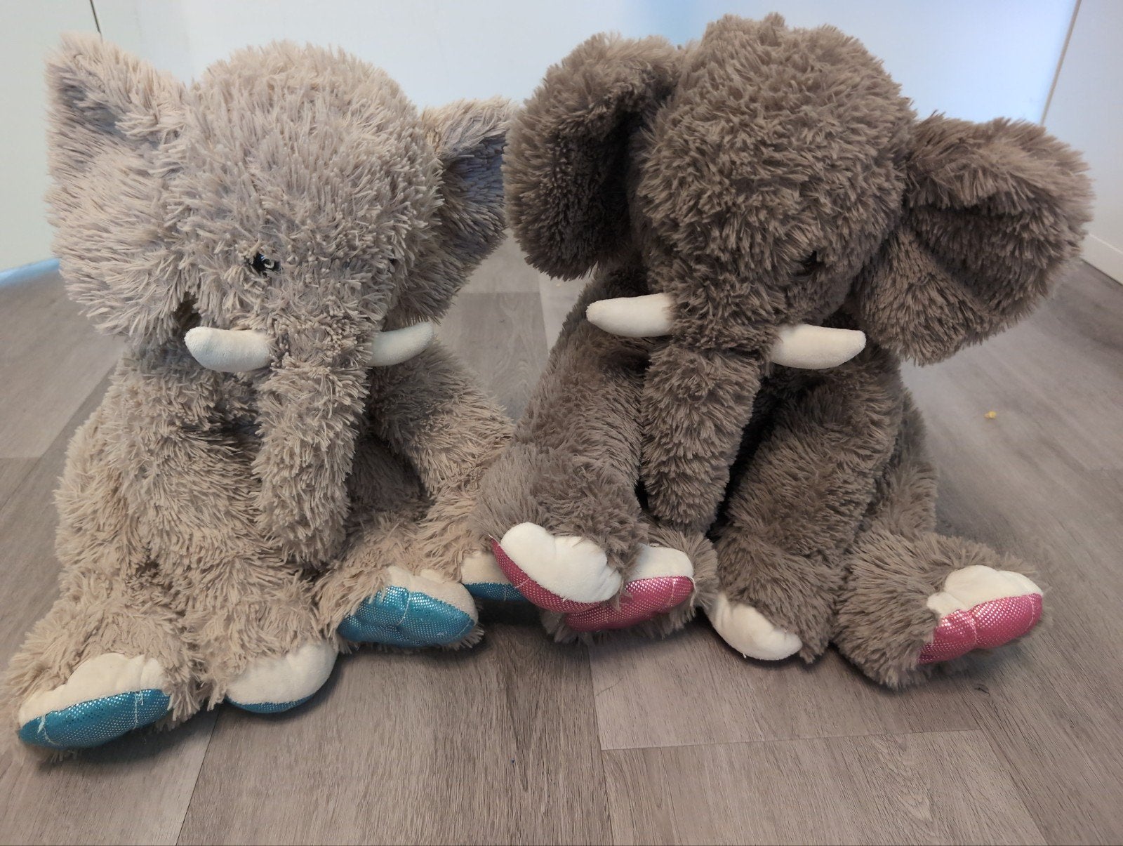 Twee schattige Nicotoy olifanten knuffels, Ophalen of Verzenden, Zo goed als nieuw, Middelgroot (20 tot 80 cm), Nicotoy