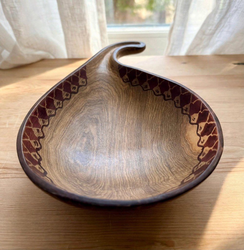Vintage Peervormige Houten Schaal - Tribal Boho, Serveerschaal, Ophalen of Verzenden, Zo goed als nieuw, Handgemaakt