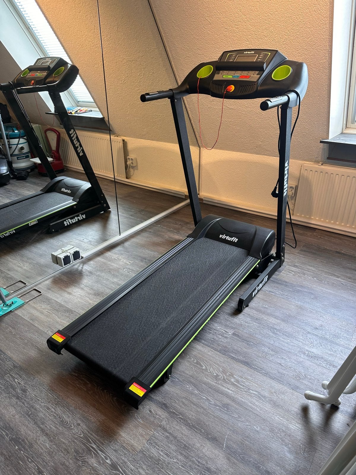 Foto 4 van VirtuFit Loopband