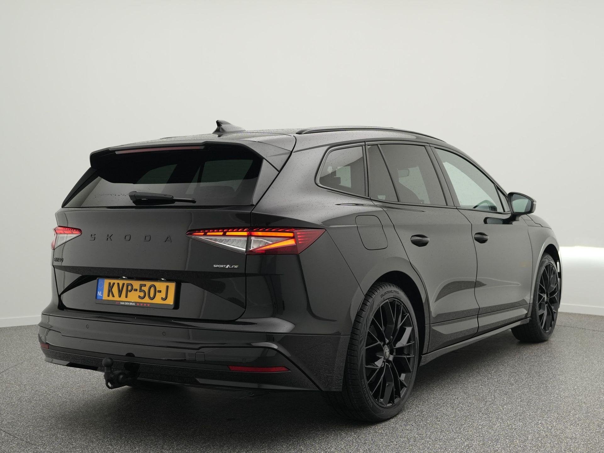 Skoda Enyaq 85 Sportline | Trekhaak | Panoramadak | Head-Up, Auto's, Automaat, Zwart, 82 kWh, 2000 kg