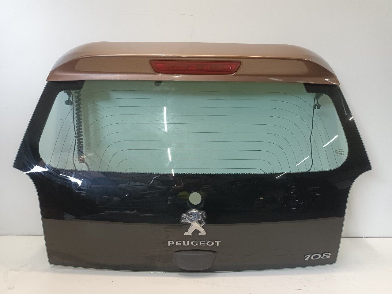 Achterklep Peugeot 108, Onderdelen@venauto.nl, Van der Ven Autorecycling B.V., Gebruikt, Ettenseweg 76, 4706 PB Roosendaal, The Netherlands