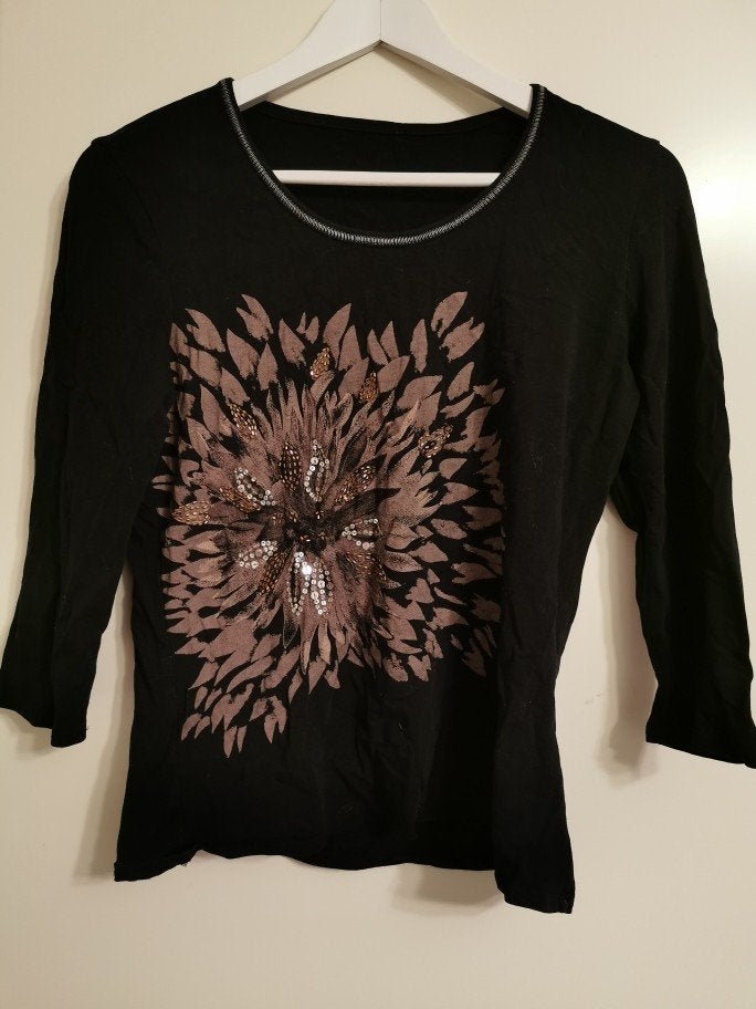 Zwarte Top Shirt Bloem Goud 3/4 mouw M ZGAN


Mooie top. Wei, Ophalen of Verzenden, Zo goed als nieuw, Zwart, Lange mouw