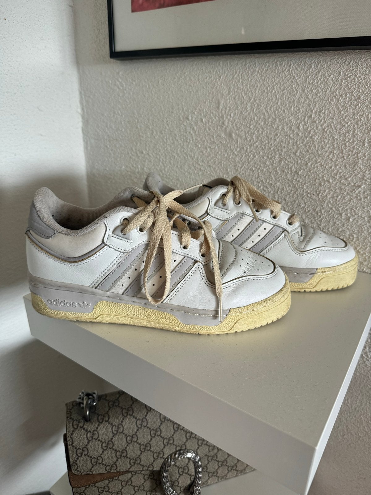 Adidas Rivalry Low sneakers - Wit/Grijs, Wit, Ophalen of Verzenden, Sneakers of Gympen, Gedragen