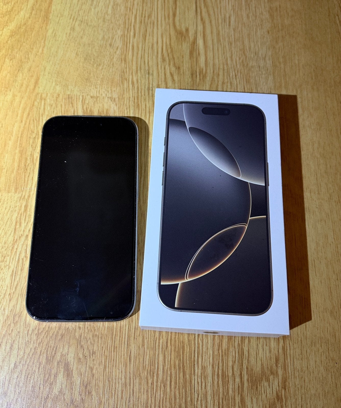 iPhone 16 Pro 256GB - schadevrij, hoesje en screenprotector, 86 %, Ophalen of Verzenden, Zo goed als nieuw, Zonder simlock