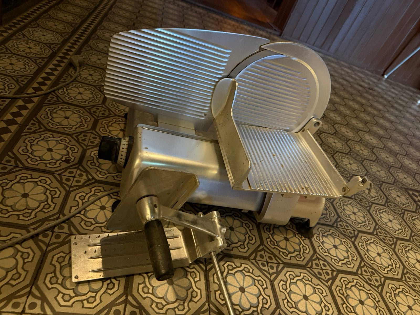 Professionele Bizerba VE 5 vleessnijmachine – 220V, Ophalen, Zo goed als nieuw, Overige merken